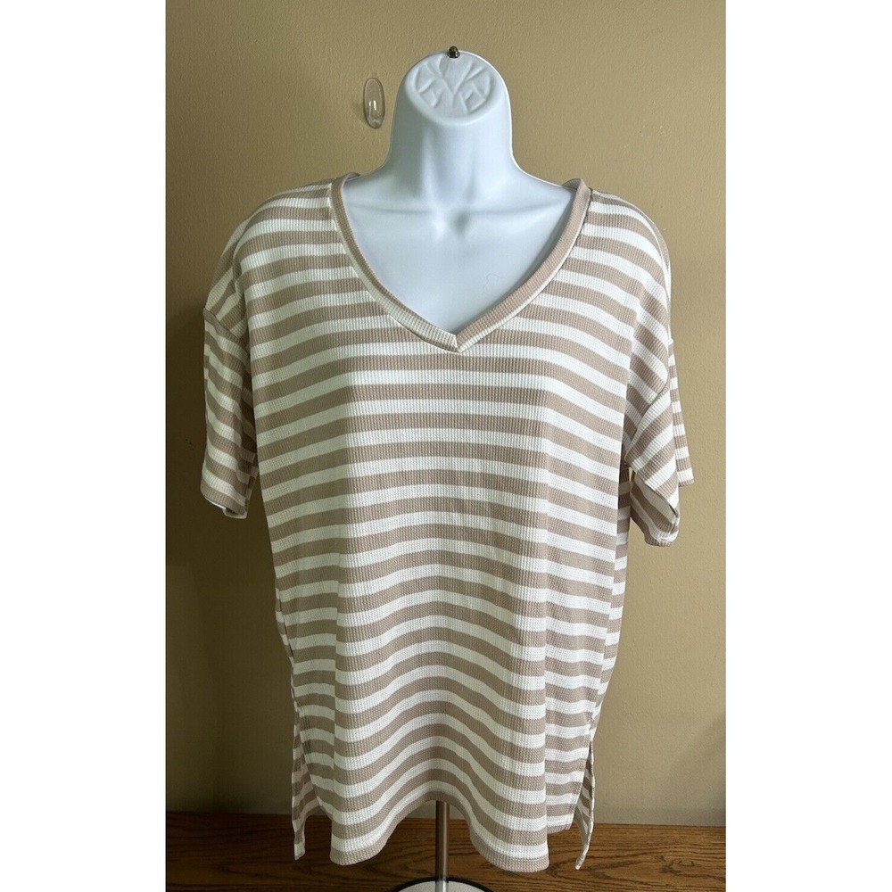 BKE Womens Knit Top V-Neck Short Sleeve Tan and‎ white Stripes Size XS